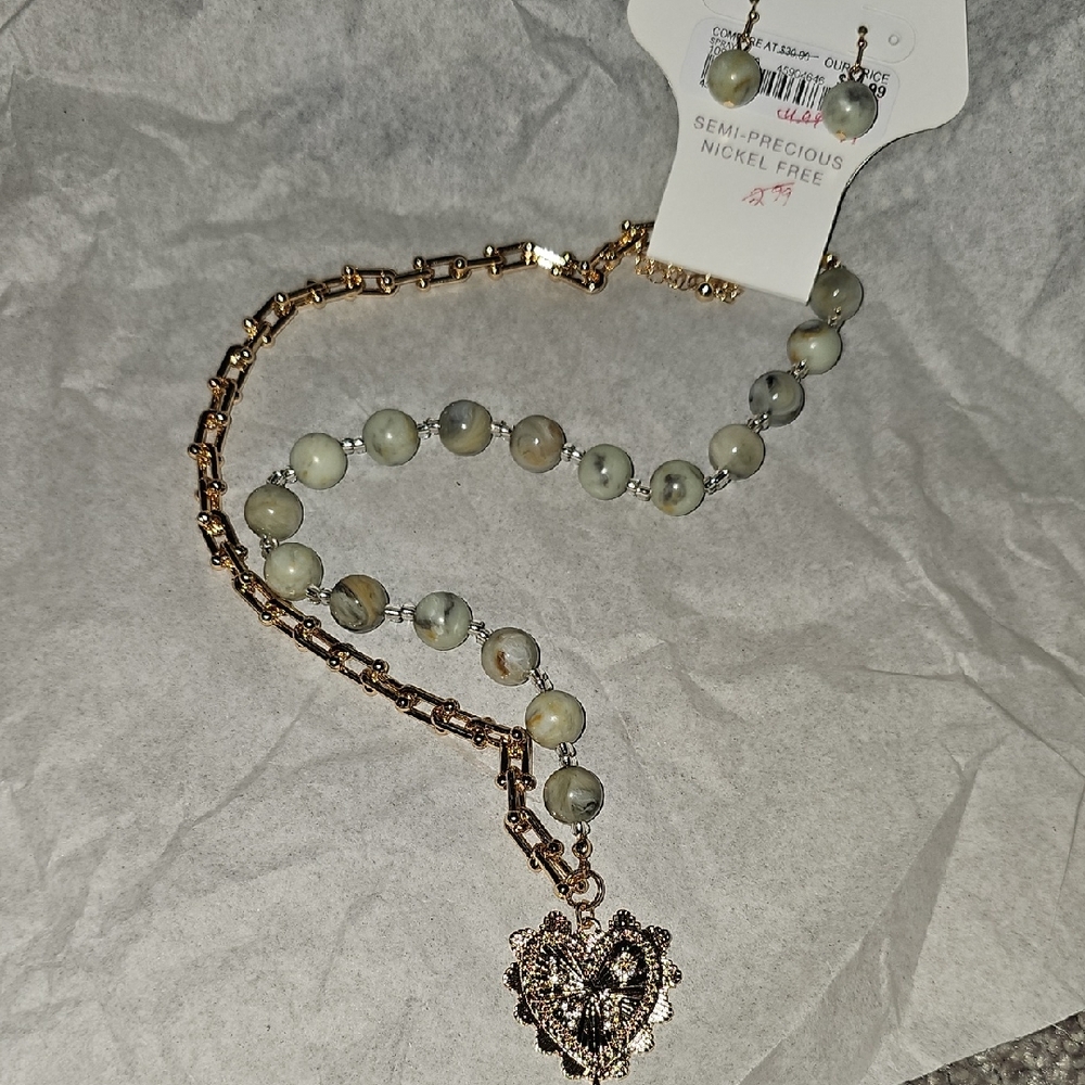A#  Elegant Semi-Precious Beaded Necklace with Heart Pendant And Earring Set